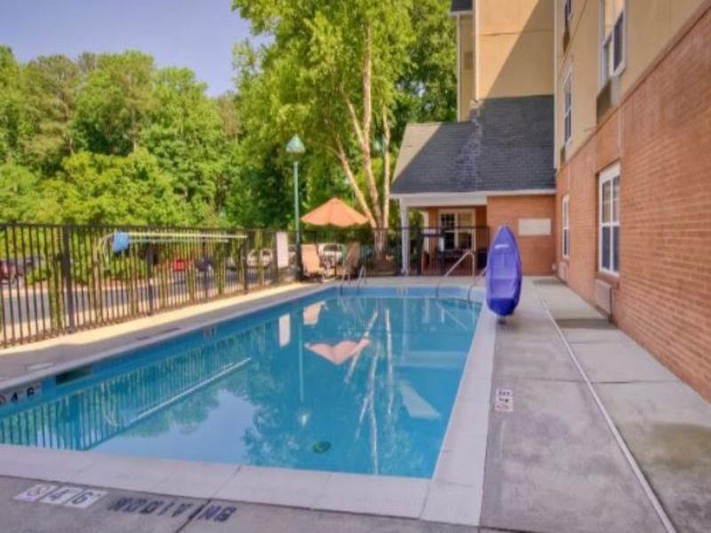 Towneplace Suites Raleigh Cary/Weston Parkway Eksteriør billede