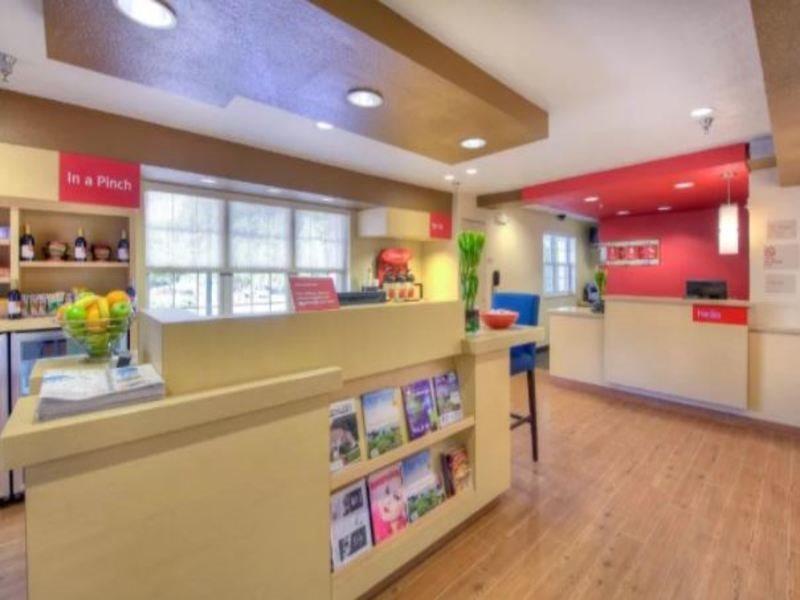 Towneplace Suites Raleigh Cary/Weston Parkway Eksteriør billede