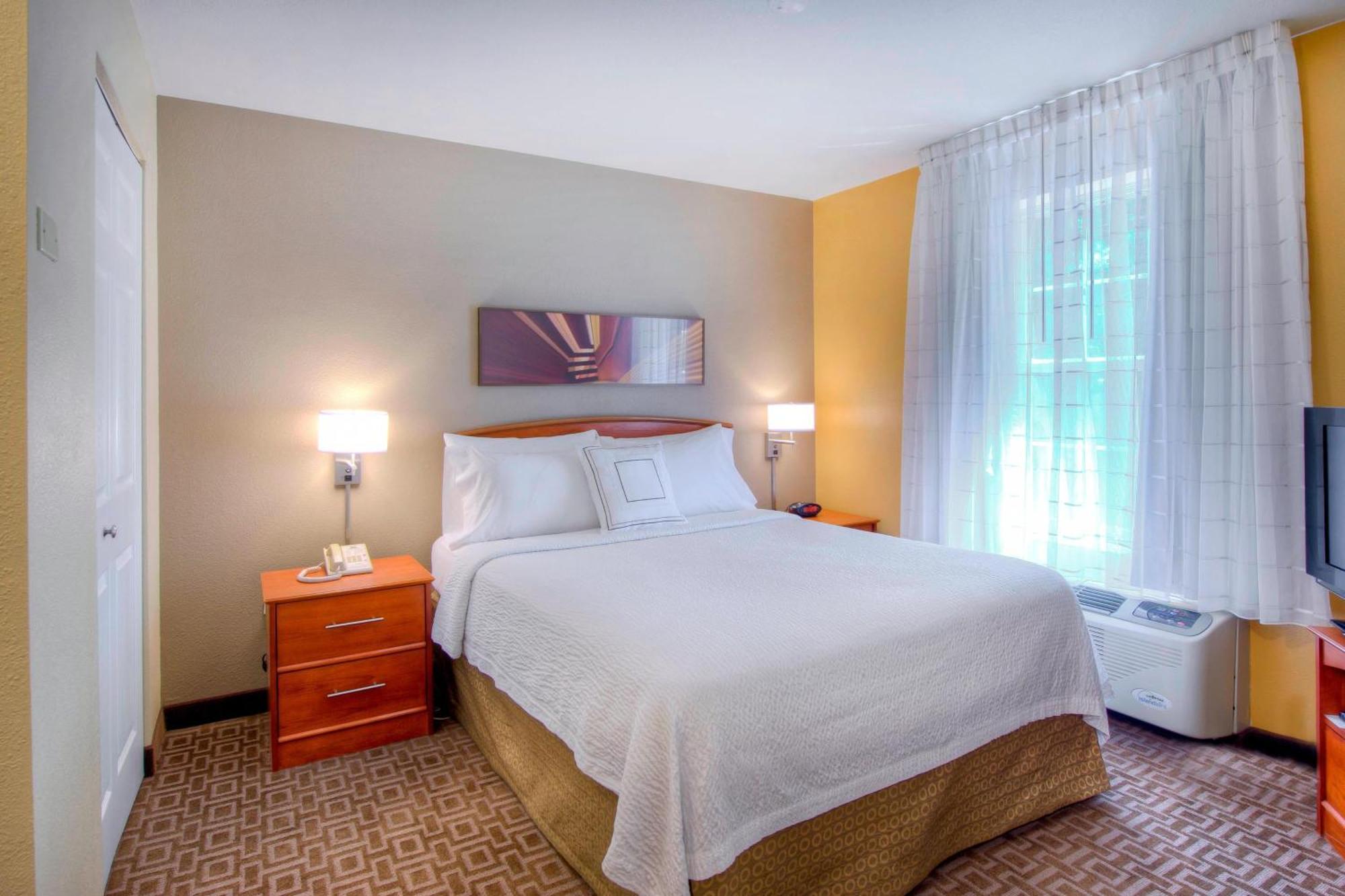 Towneplace Suites Raleigh Cary/Weston Parkway Eksteriør billede