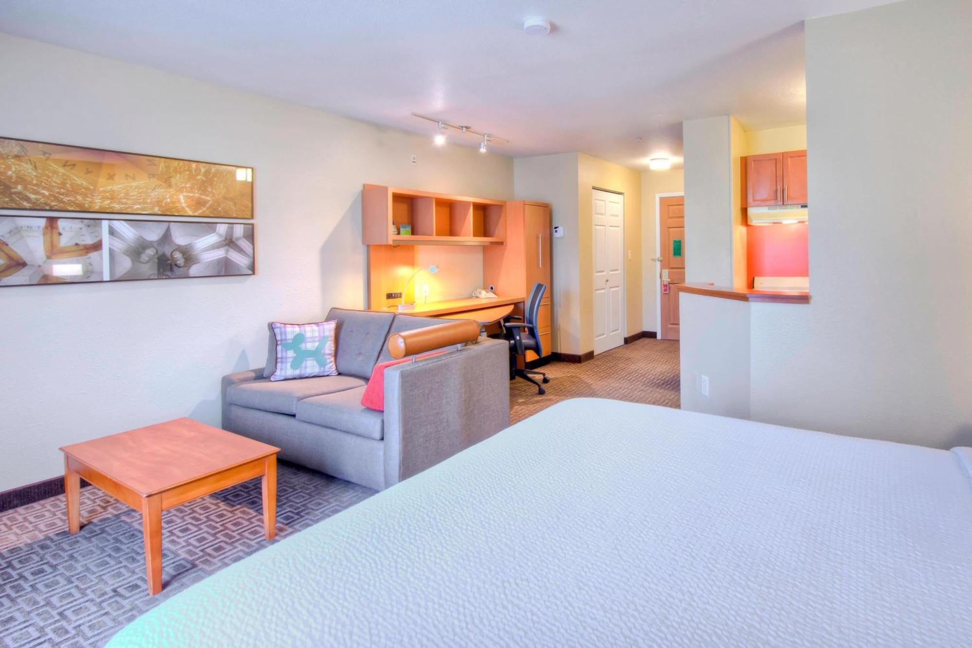 Towneplace Suites Raleigh Cary/Weston Parkway Eksteriør billede