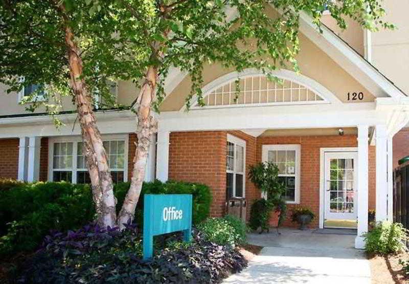 Towneplace Suites Raleigh Cary/Weston Parkway Eksteriør billede