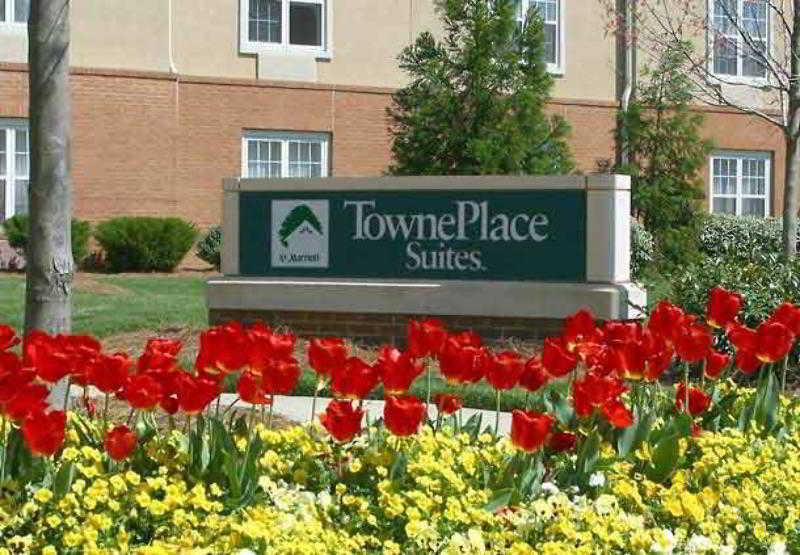 Towneplace Suites Raleigh Cary/Weston Parkway Eksteriør billede