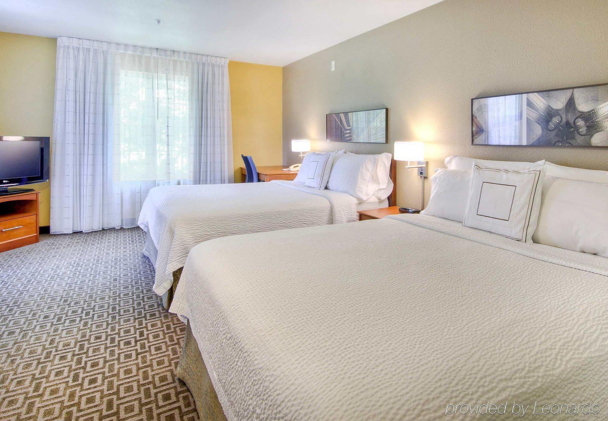 Towneplace Suites Raleigh Cary/Weston Parkway Eksteriør billede