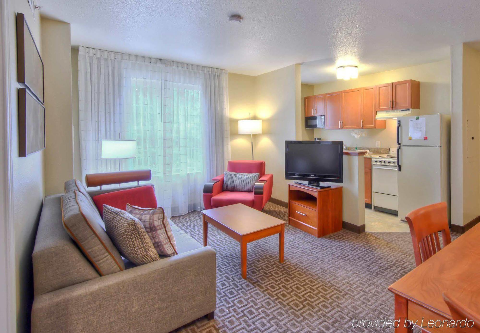 Towneplace Suites Raleigh Cary/Weston Parkway Eksteriør billede